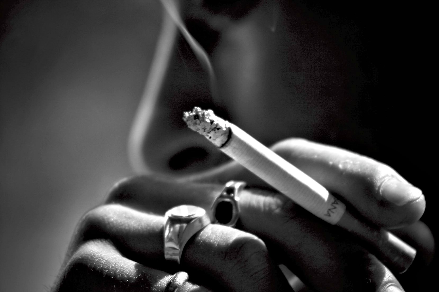  stop-quit-smoking-healthy-breathing-life-fitness-coughing-cancer-family 