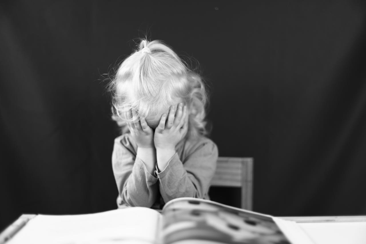 A student reading with support for dyslexia